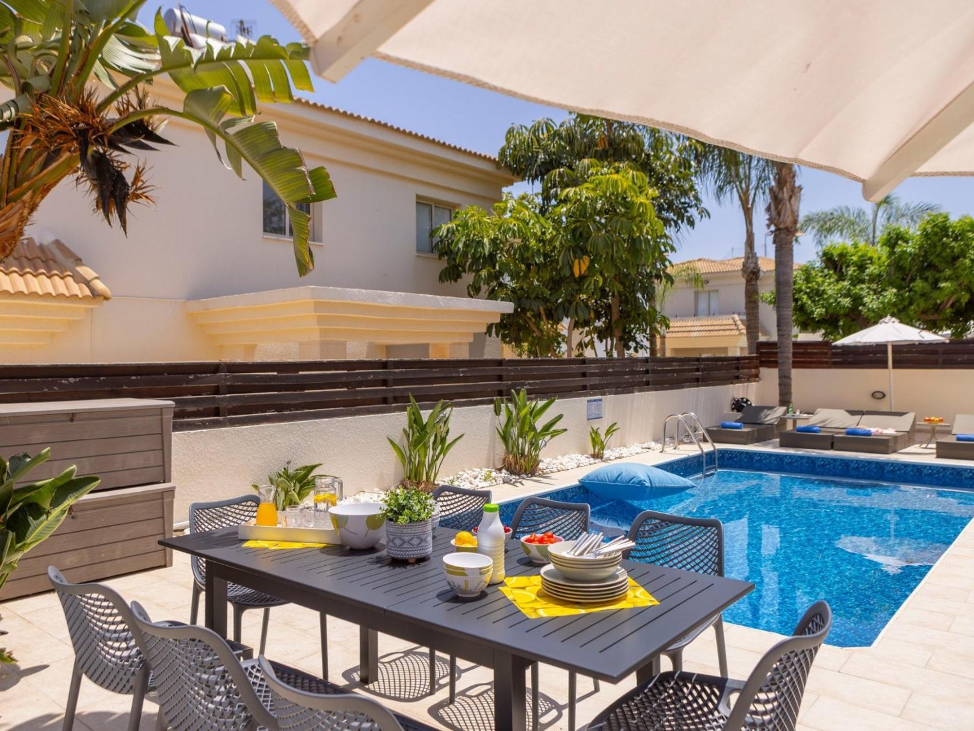 Villa Malama Paralimni Exterior photo
