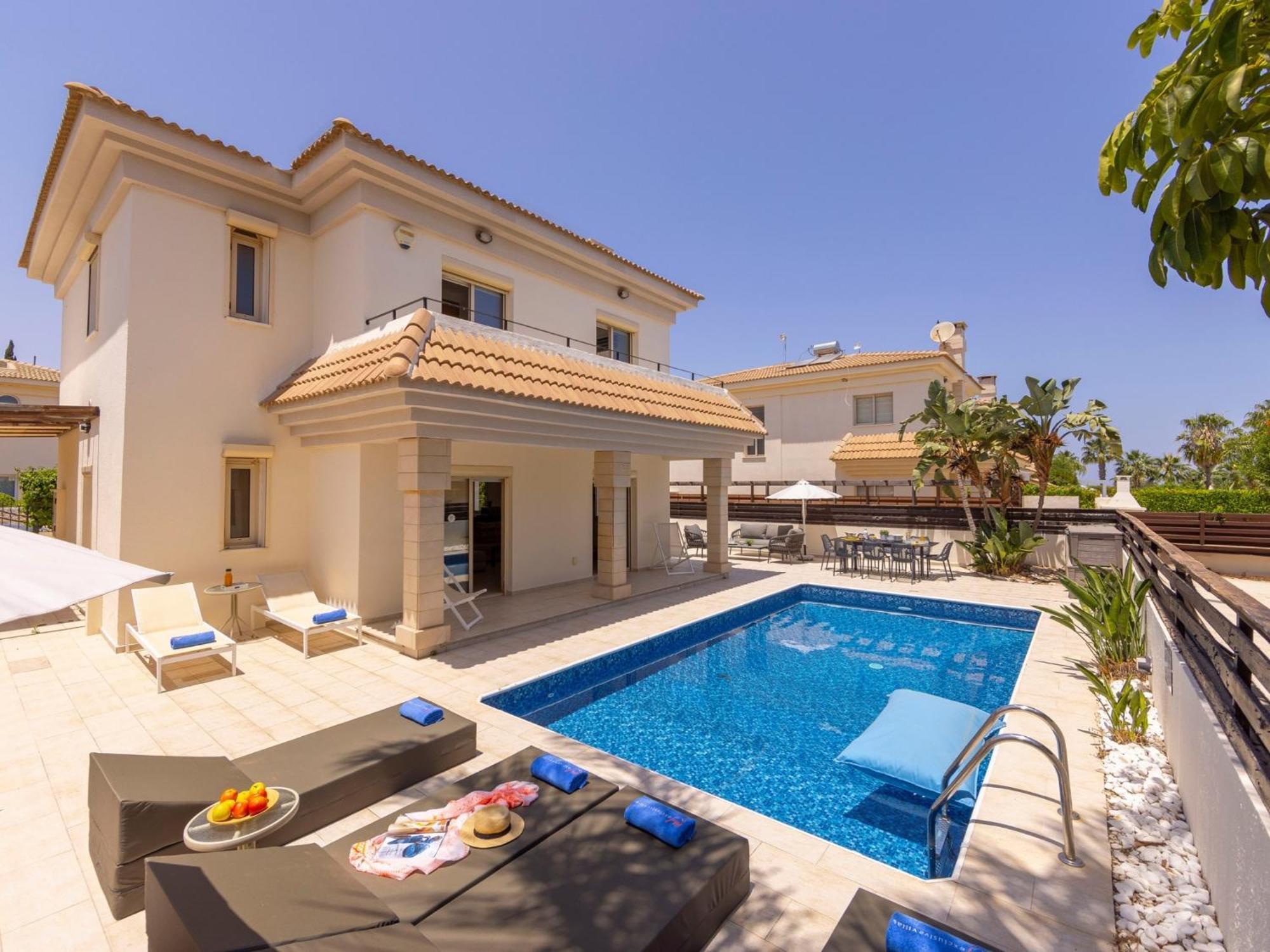 Villa Malama Paralimni Exterior photo