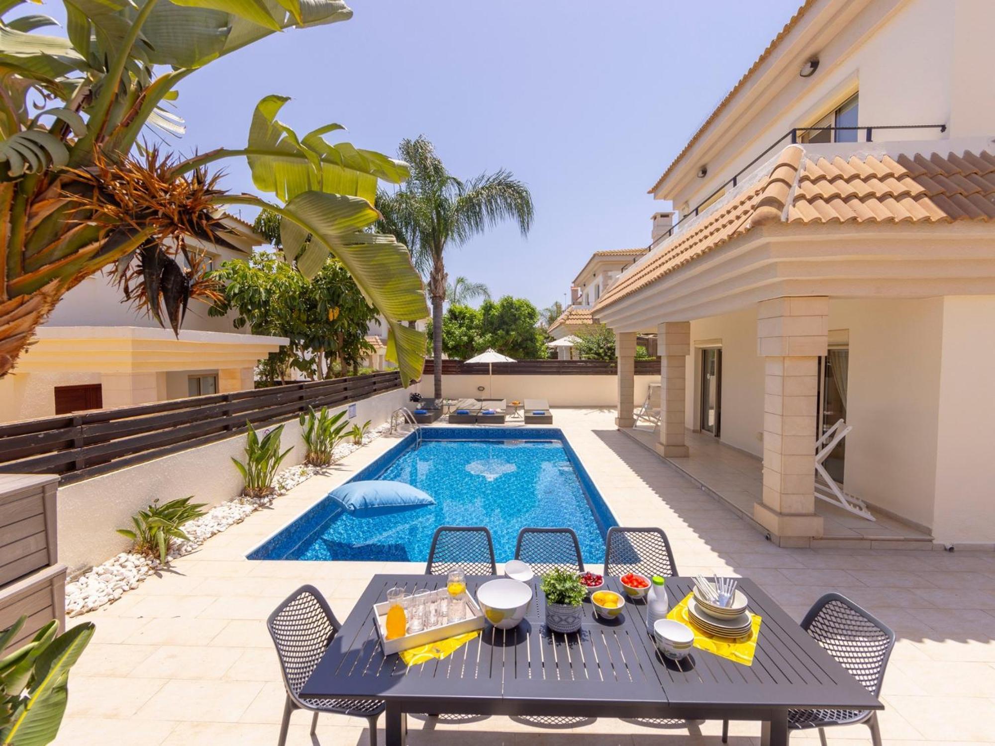 Villa Malama Paralimni Exterior photo