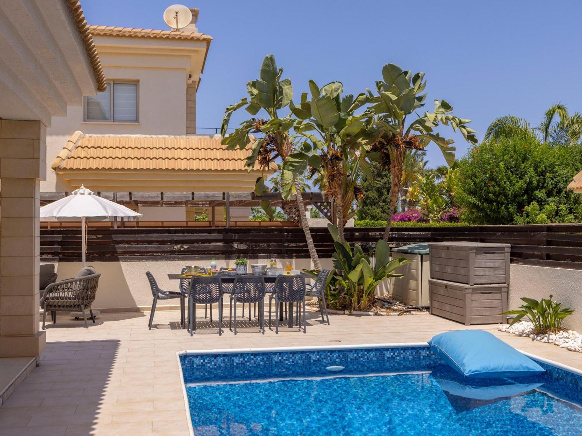 Villa Malama Paralimni Exterior photo