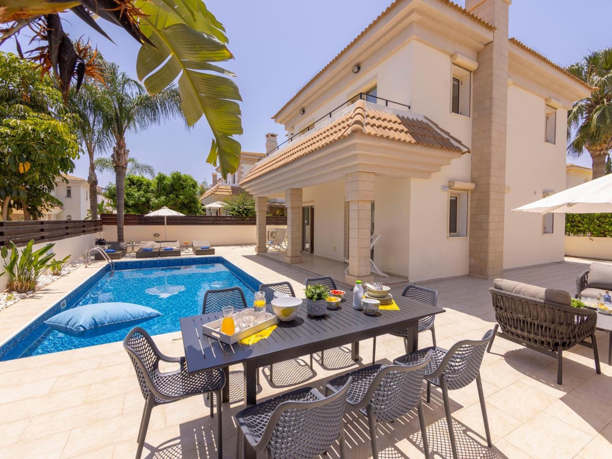 Villa Malama Paralimni Exterior photo
