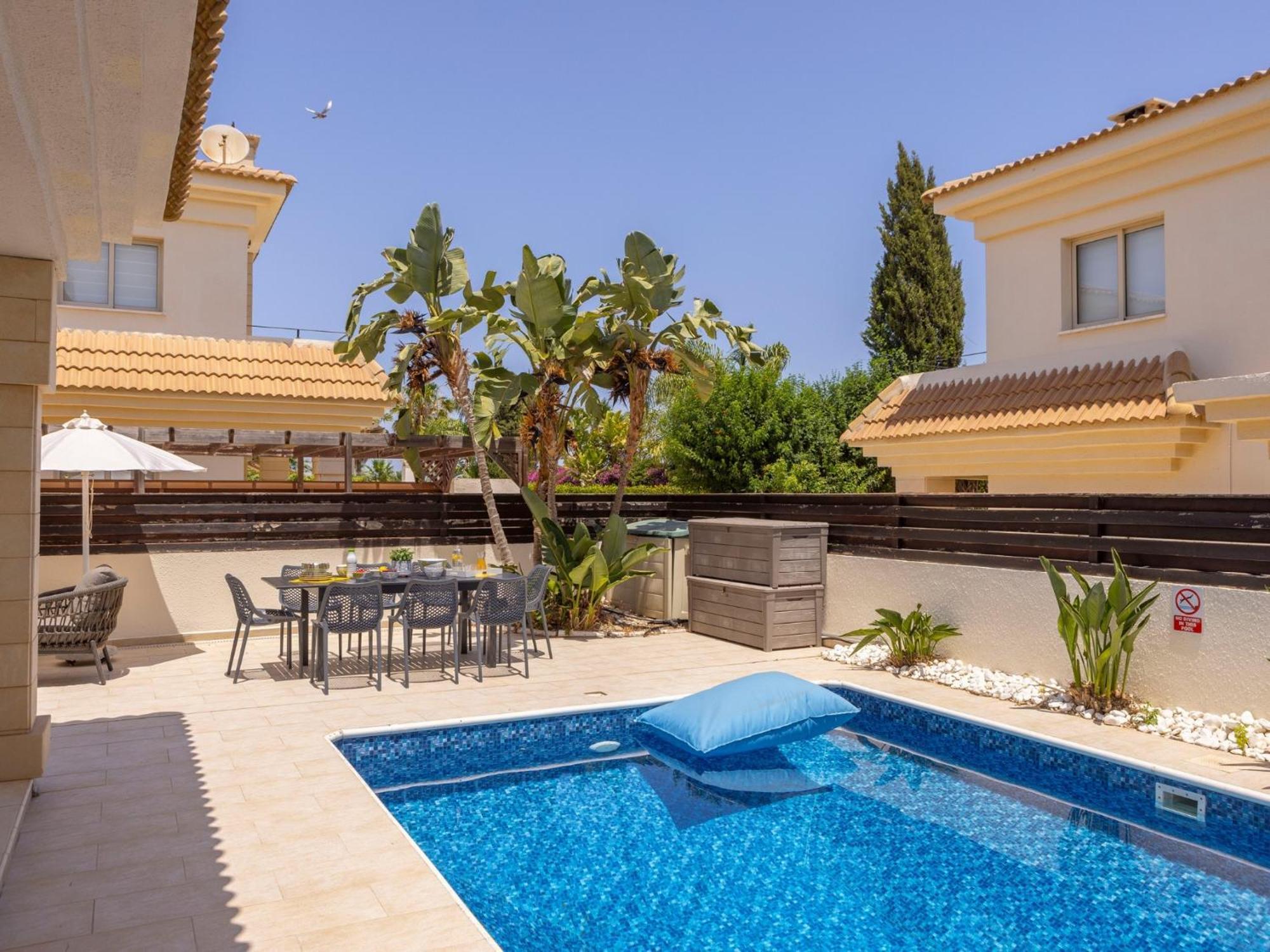 Villa Malama Paralimni Exterior photo