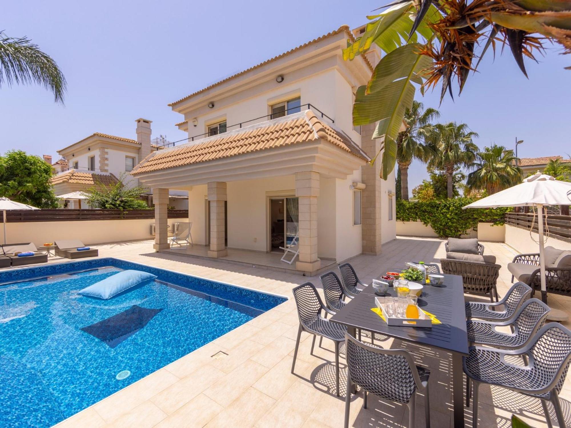 Villa Malama Paralimni Exterior photo
