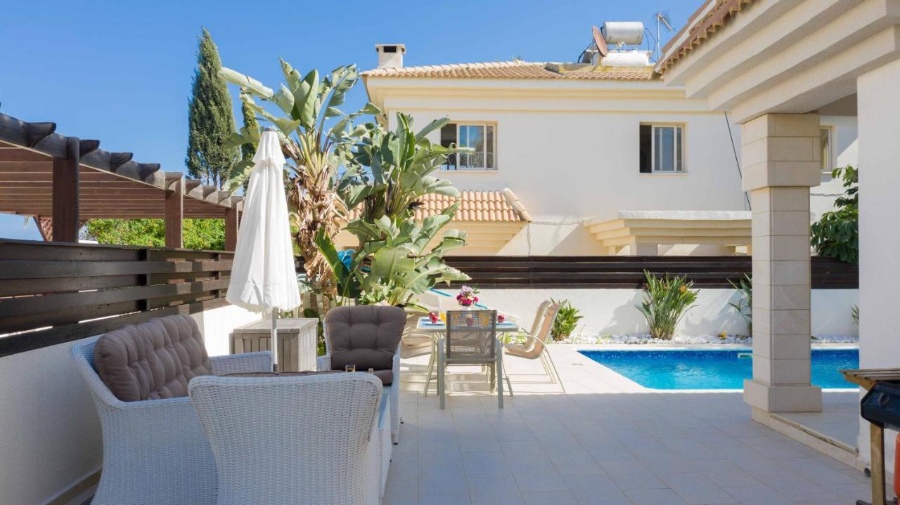 Villa Malama Paralimni Exterior photo